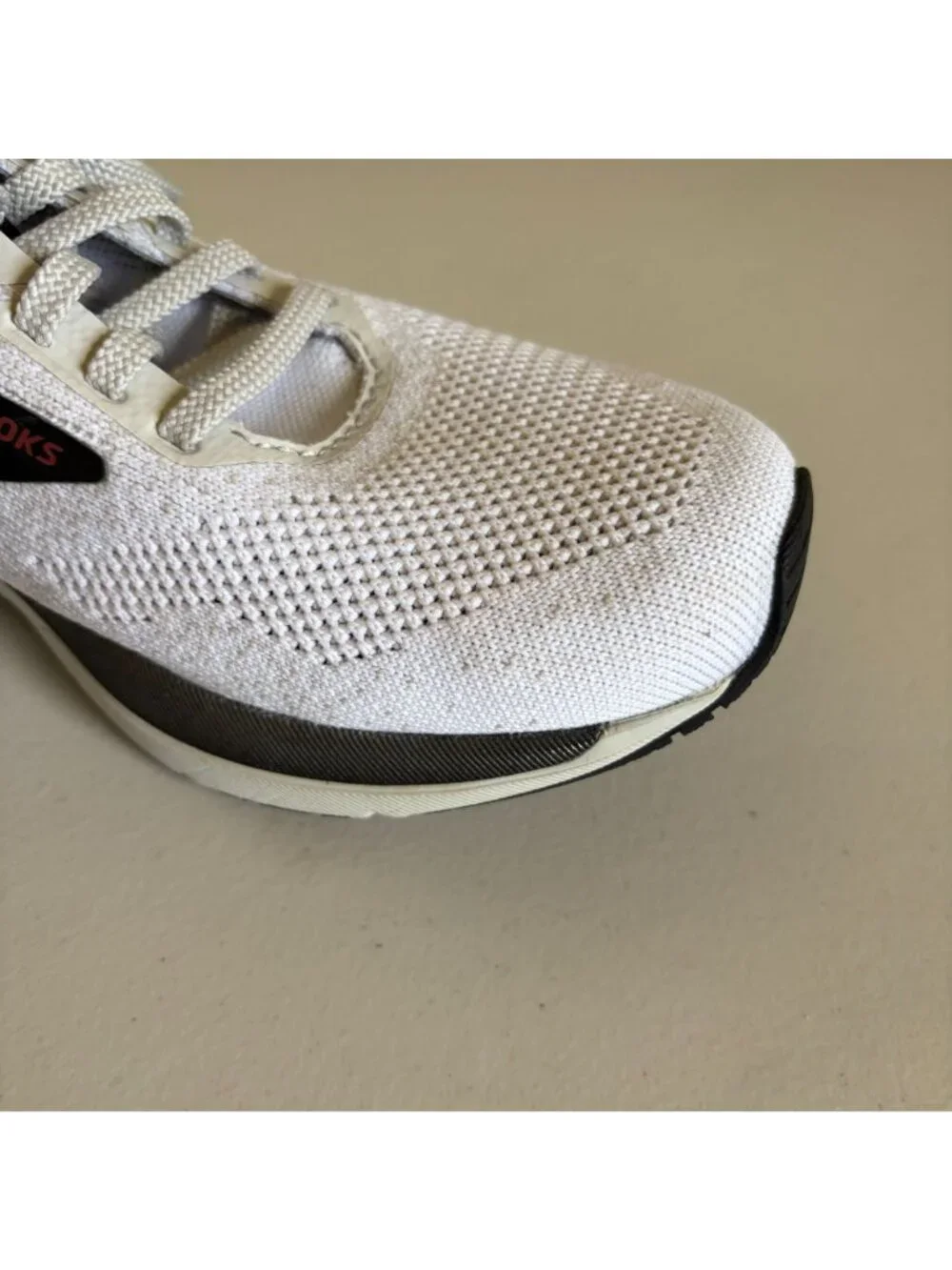 Brooks Ricochet 3 Running Shoes Men's US 8 Red Black Athletic Trainers